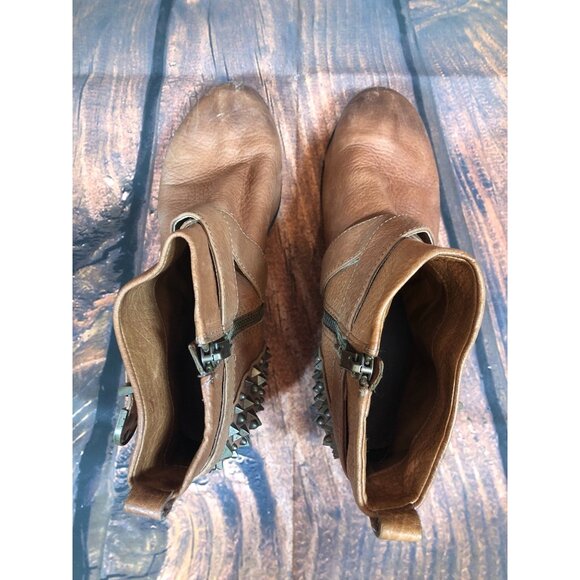 Vince Camuto Marcin Cognac Brown Studs Spikes Ankle Boots Womens 8 B (g5c) - Picture 9 of 10